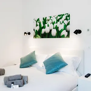 white-loft-como-center-by-house-of-travelers.it-lombardy.com/